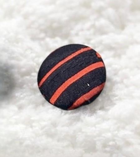 【1.8cm 6個セット】 正絹ヴィンテージ着物のくるみボタン / 黒×赤 / アクセサリー・手芸材料に | 7枚目