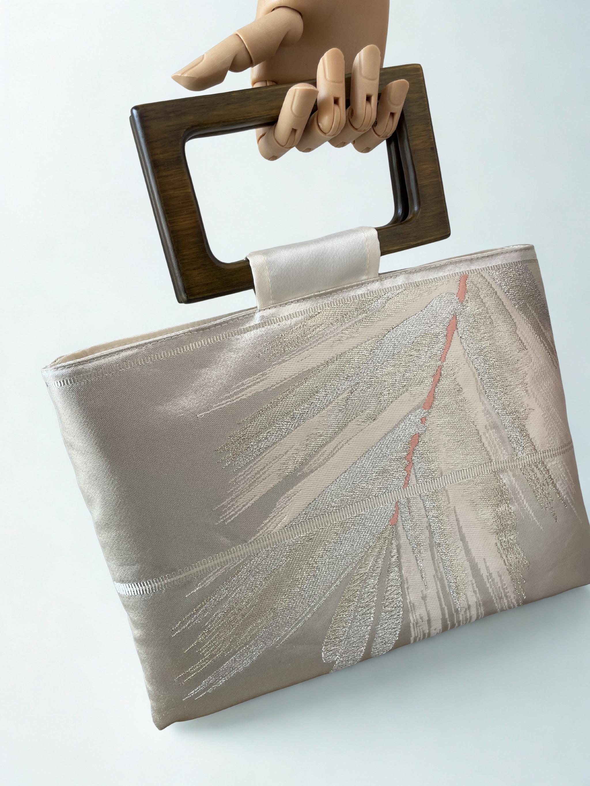 ホワイトゴールド葉柄バッグ｜帯リメイク  大サイズ 和モダン 【一点物】 | 6枚目